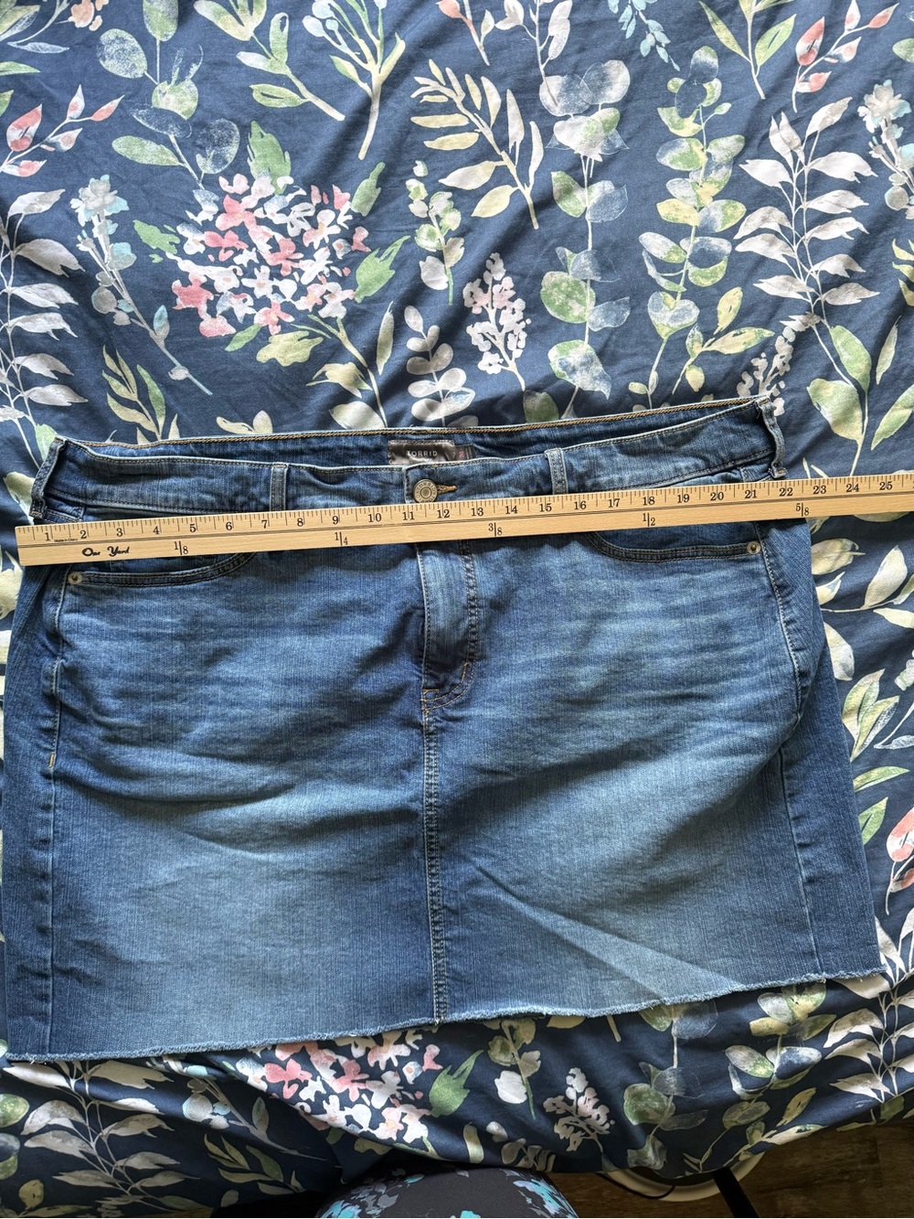 Torrid Blue Denim Mini Skirt Plus Size 20W - Picture 9 of 10